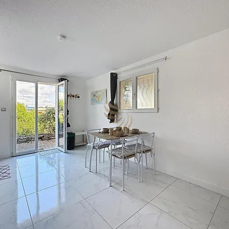 Apartamento Charming 2-room Apt, Sleeps 4, Garden, Wifi *