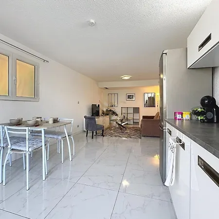 Charming 2-room Apt, Sleeps 4, Garden, Wifi Saint-Raphaël